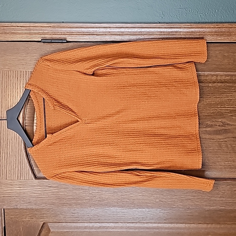 Waffle texture sweater